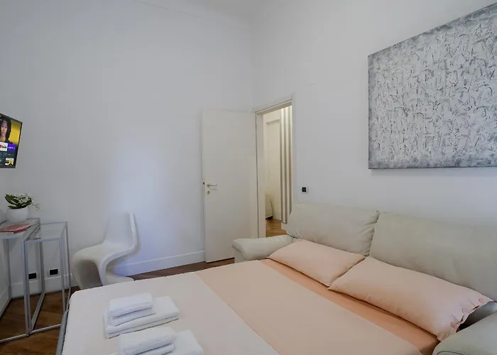 Guesthost - Palazzo Torino Chic & Charm Flat * Sanremo