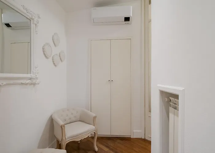 Guesthost - Palazzo Torino Chic & Charm Flat