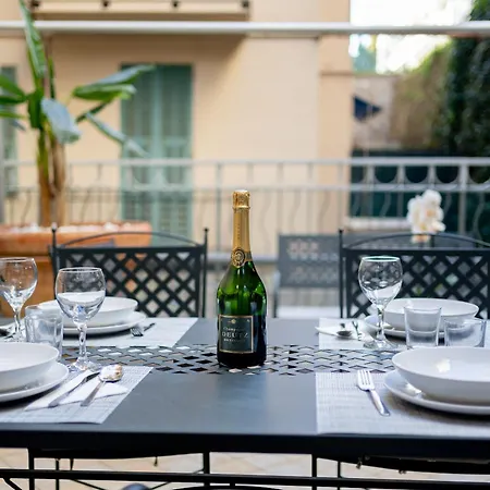 Palazzo Torino Chic & Charm Flat Санремо